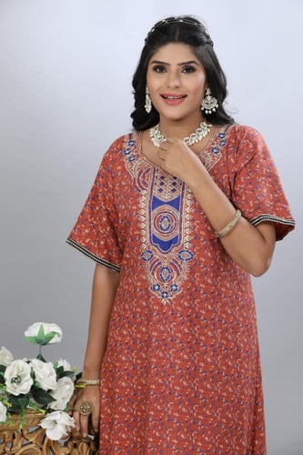 جلابية كشميري لون طوبي موديل SQ4-92