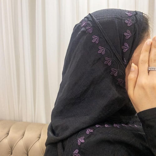 طرحة مطرزة لونين اسود بتطريز موف موديل TR-026