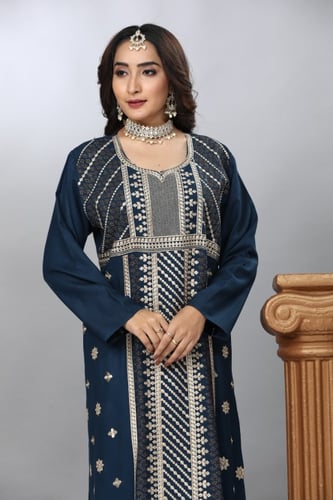 جلابية تطريز حرير من الفيسكوز والقطن ازرق غامق مود...