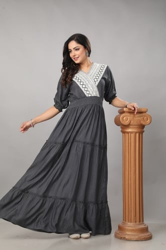 جلابية كويتية بكم قصير لون رمادي غامق موديل KK4-05...