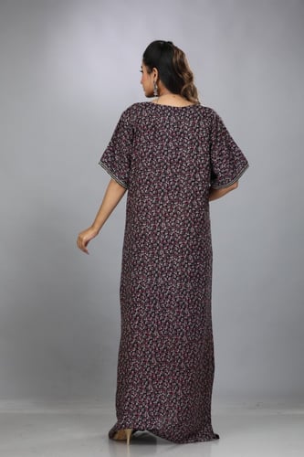 جلابية قطن صدرية لون موف مطرزة موديل SQ4-69