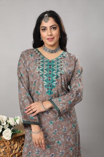 جلابية كشميري لون ترابي موديل SQ4-101