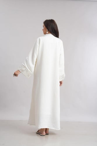 جلابية استايل كويتي لون اوف وايت موديل KK6-96