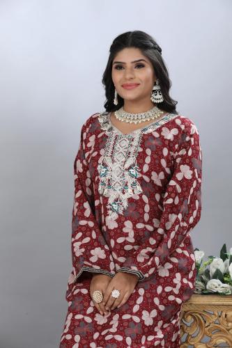 جلابية قطن كشميري عودي تطريز حرير موديل SQ4-91