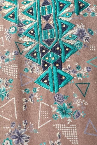 جلابية كشميري لون ترابي موديل SQ4-101