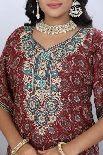 جلابية قطن كشميري عودي مطرزة موديل SQ4-90