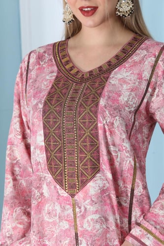 جلابية استايل بحريني لون بينك موديل DB5-84