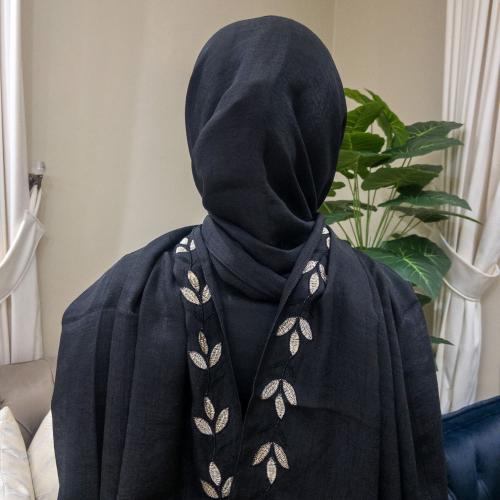 طرحة مطرزة لونين اسود بتطريز ذهبي ابيض موديل TR-02...