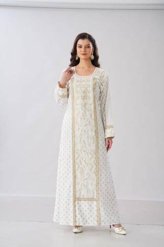 جلابية استايل بحريني لون اوف وايت موديل WS6-151