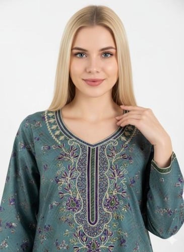 جلابية كشميري صدرية ملونه لون بترولي غامق موديل SQ...