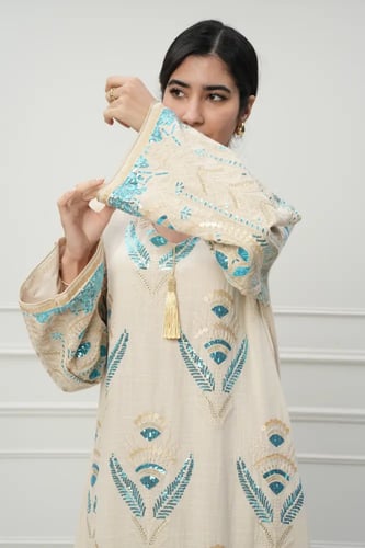 جلابية كويتي لون بيج موديل CH6-104