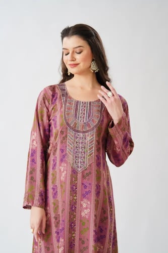 جلابية استايل مخور اماراتي لون لحمي موديل SX6-112