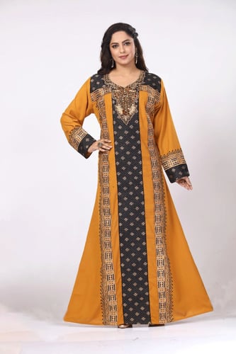 جلابية استقبال لون كموني تطريز قصب موديل WS-37