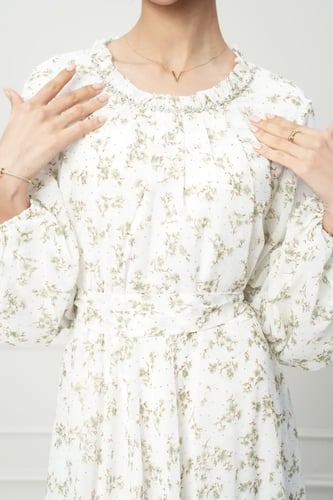 جلابية كويتي لون ابيض مشخر اخضر موديل CH5-14