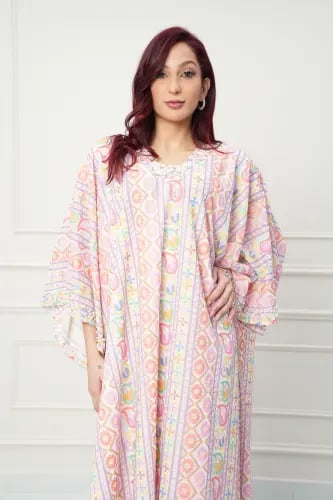 جلابية كويتي تصميم فراشة لون ملتي باستيل موديل CH6...