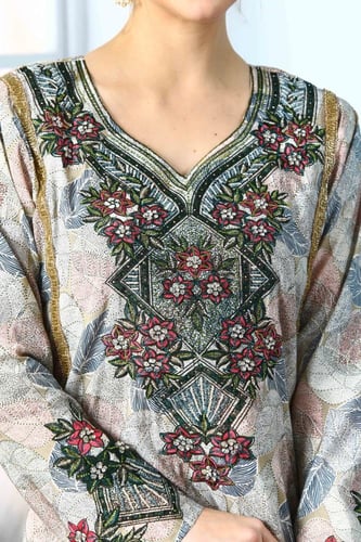 جلابية مخور اماراتي بصدرية منقوشة عشبي موديل DB5-7...