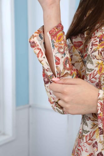 جلابية مخور اماراتي لون اورنج موديل DB5-68