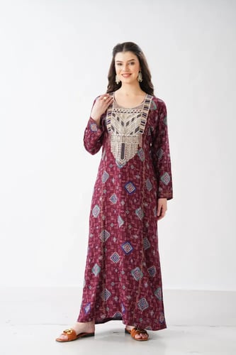 جلابية استايل مخور اماراتي لون عنابي موديل SX6-105