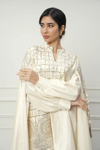 طقم بنطلون استايل تركي لون كريمي موديل CH6-3167A