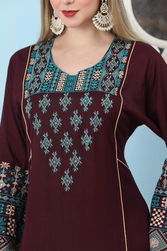 جلابية ستايل اردني لون واين موديل DB5-92