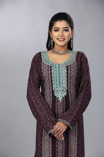 جلابية قطن مطرزة صدرية لون بنفسجي موديل SQ4-70