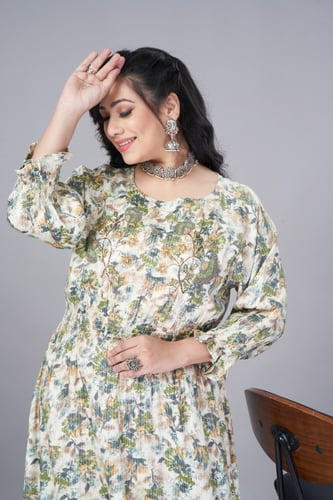 جلابية كويتية زم لون ابيض منقوشه موديل KK4-055A