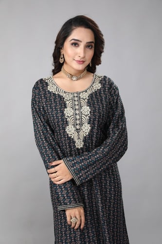 جلابية قطن منقوشة لون تركوازي في كحلي موديل SQ4-82