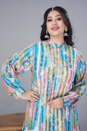 جلابية كويتية تطريز يدوي لون ازرق مع وردي موديل KK...