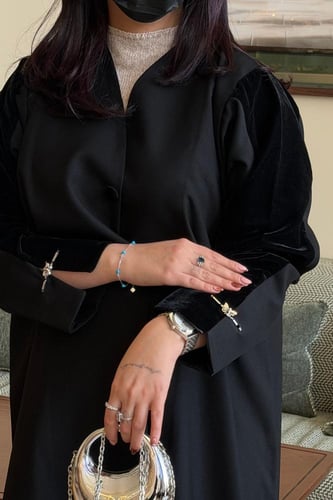 عباية فراشة مخمل الشتويه