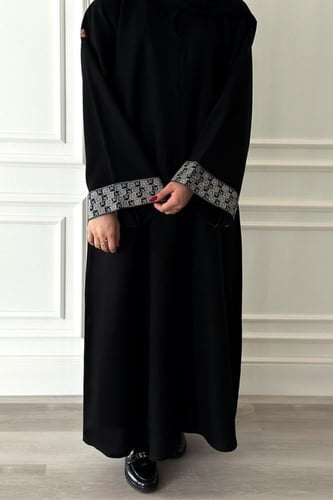 عباية ريناد