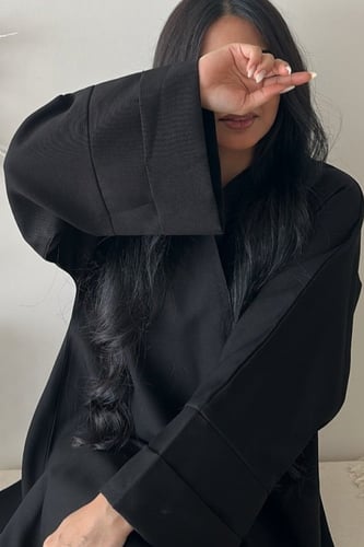 عباية لف بشت