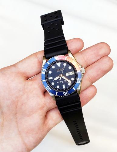 ساعة سيكو 5 سبورتس بيبسي 21 جويلز بتاريخين لون ازر...