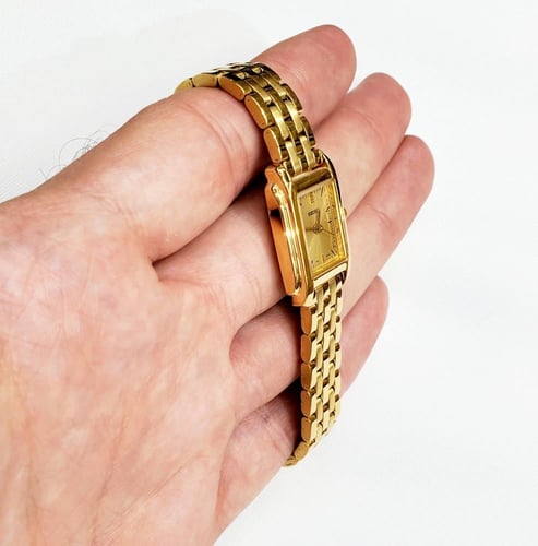 ساعة سيكو اليابانية انالوج كوارتز الرقيقة (Edg) ست...