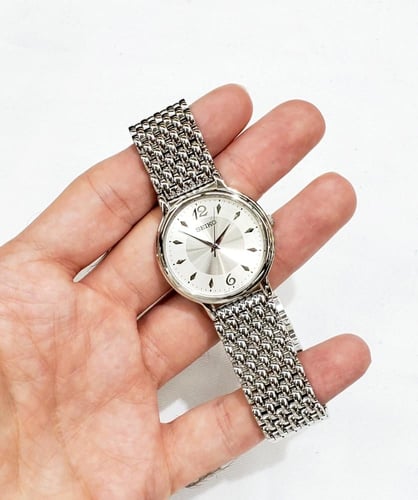 ساعة سيكو اليابانية انالوج كوارتز الرقيقة (Edg) ست...