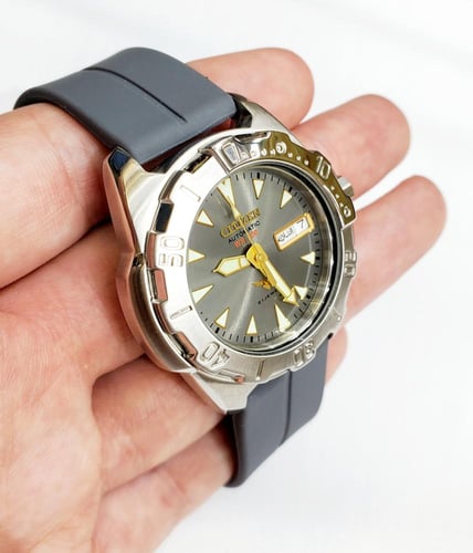 ساعة سيتيزن بيبسي اوتوماتيكية 21 جويلز ( DIVER'S )...