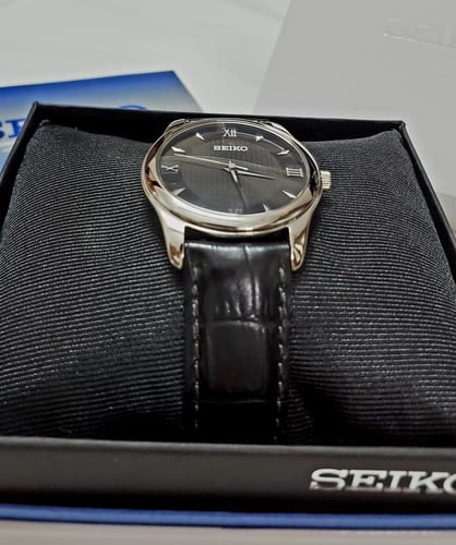 ساعة سيكو اليابانية انالوج كوارتز الرقيقة (Edg) زج...