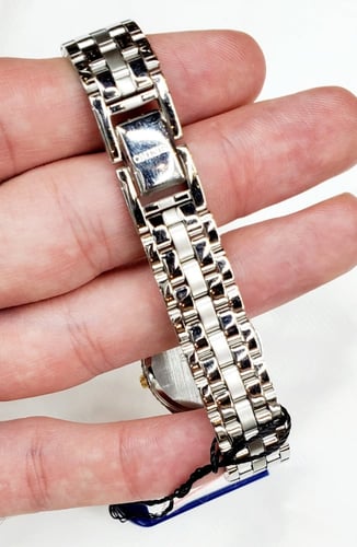 ساعة سيكو اليابانية انالوج كوارتز الرقيقة (Edg) ست...