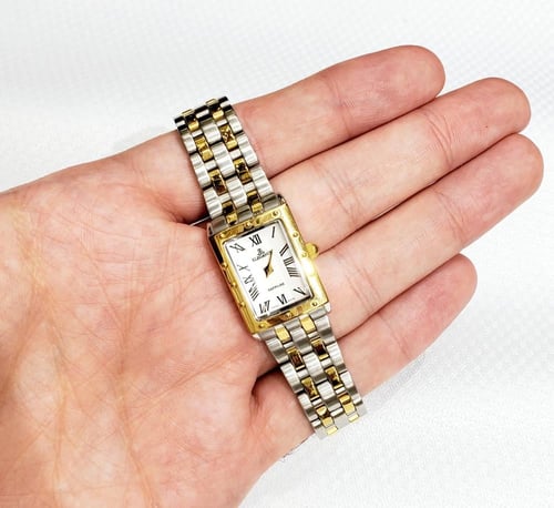 ساعة ايلجينس السويسرية انالوج كوارتز (SWISS MADE)...