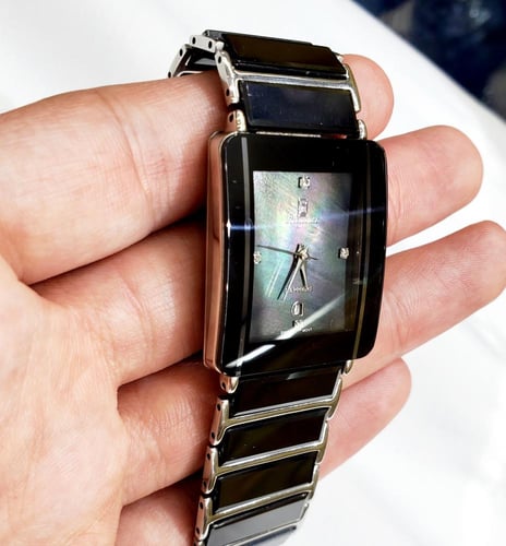 ساعة ايلجينس السويسرية انالوج كوارتز (SWISS) ضد ال...