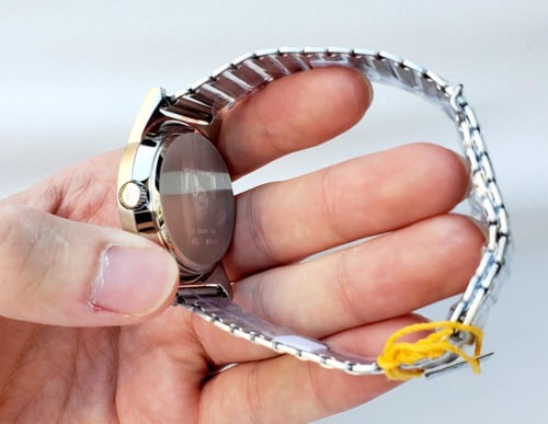 ساعة وست اند واتش كو السويسرية ام صليب ( الاصدار ا...