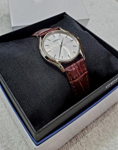 ساعة سيكو اليابانية انالوج كوارتز الرقيقة المميزة...