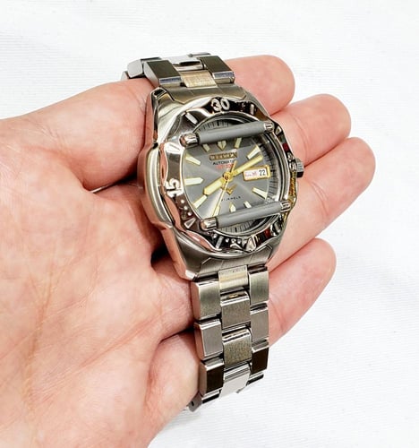 ساعة سيتيزن اليابانية اوتوماتيكية 21 جويلز ( المعر...