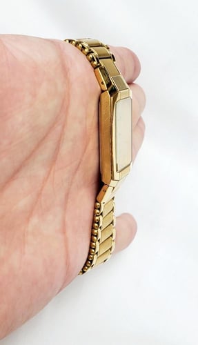 ساعة رومانسون السويسرية انالوج كوارتز (SWISS MADE)...