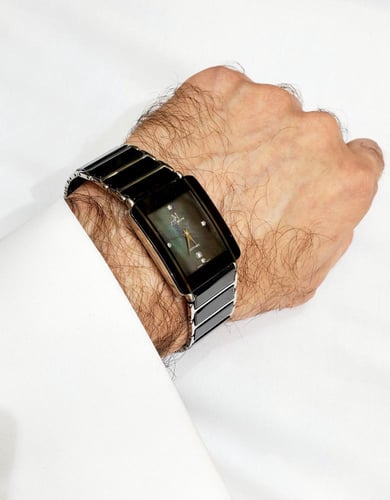 ساعة ايلجينس السويسرية انالوج كوارتز (SWISS) ضد ال...