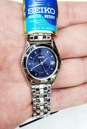 ساعة سيكو اليابانية انالوج كوارتز الرقيقة (Edg) ست...