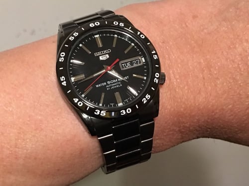 ساعة سيكو 5 اوتوماتيك الرياضية اليابانية بتاريخين...