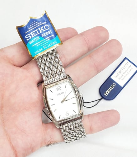 ساعة سيكو اليابانية انالوج كوارتز الرقيقة (Edg) ست...