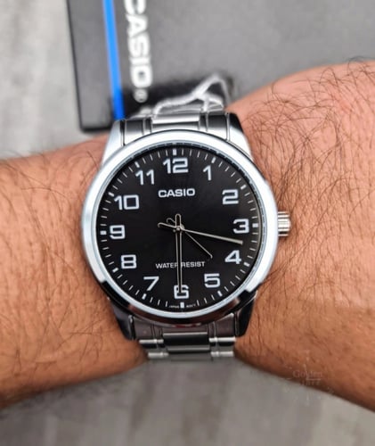 ساعة كاسيو انالوج كوارتز مينا اسود ستانلس ستيل فضي...