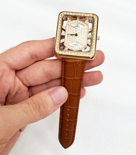 ساعة ماجستي السويسرية انالوج كوارتز( فصوص زركون )...