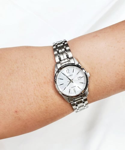 ساعة سيكو اليابانية انالوج كوارتز الرقيقة (Edg) ست...